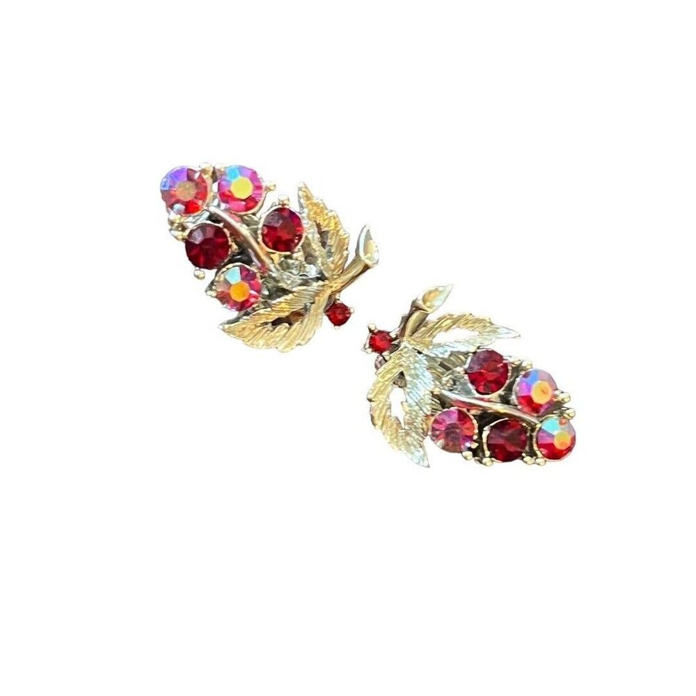 Lisner Red Grape Cluster Silver Tone Clip On Earrings Vintage